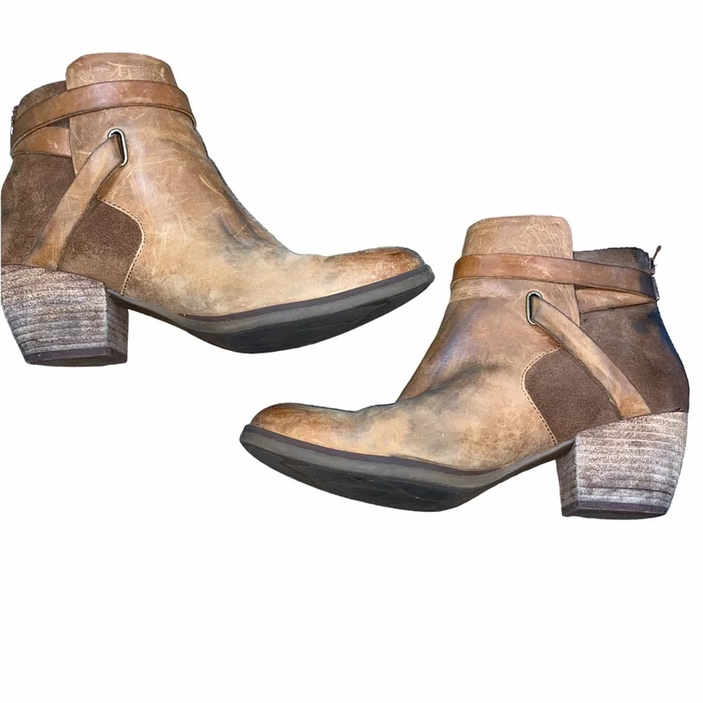 KORKS Reynosa leather boots size 9M